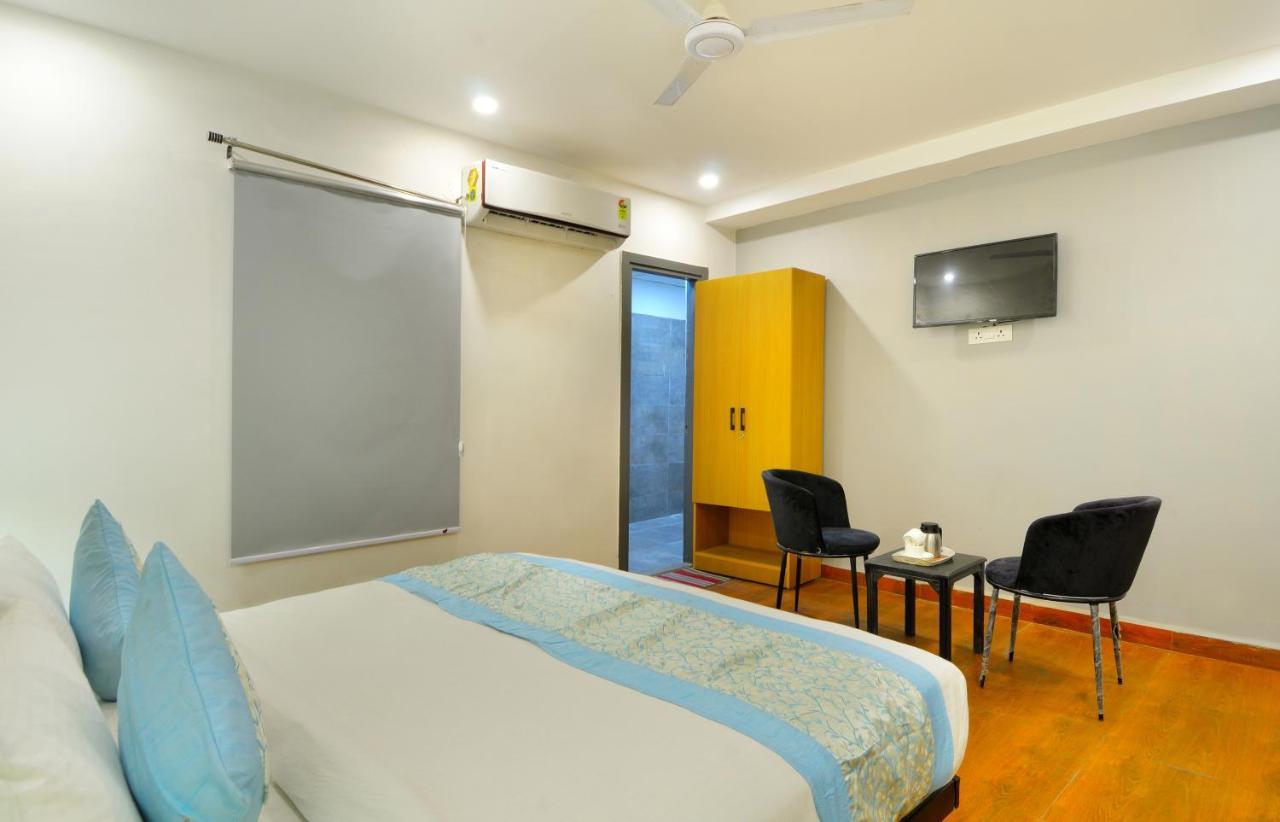 The Red York Hotell Ghaziabad Exteriör bild